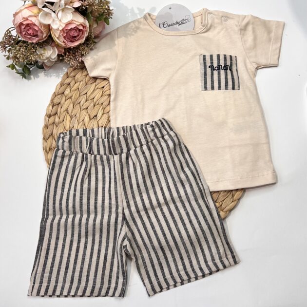 Completo Beige con t-shirt taschino righe NNN