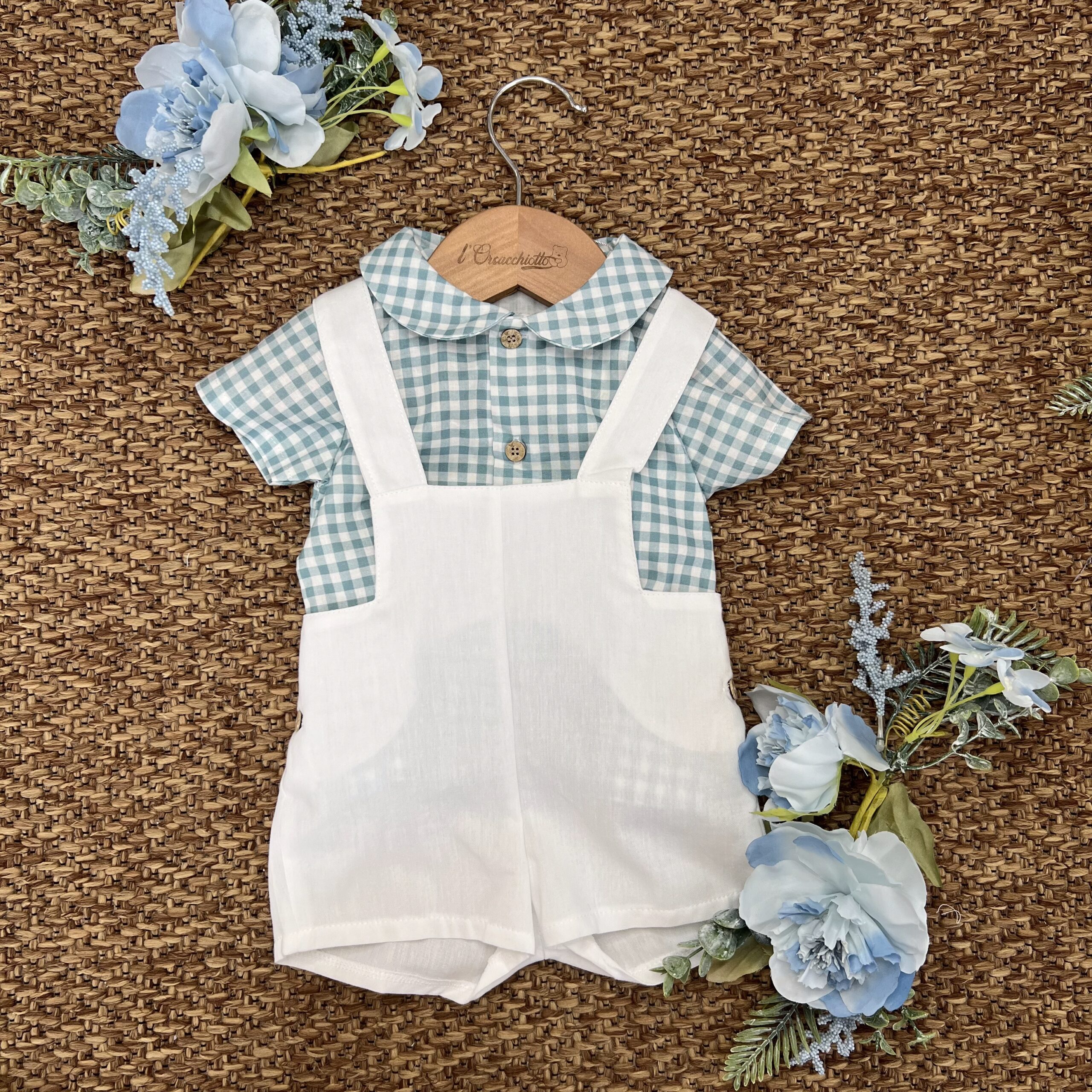 Salopette bianca con camicina quadri 40406 BBD