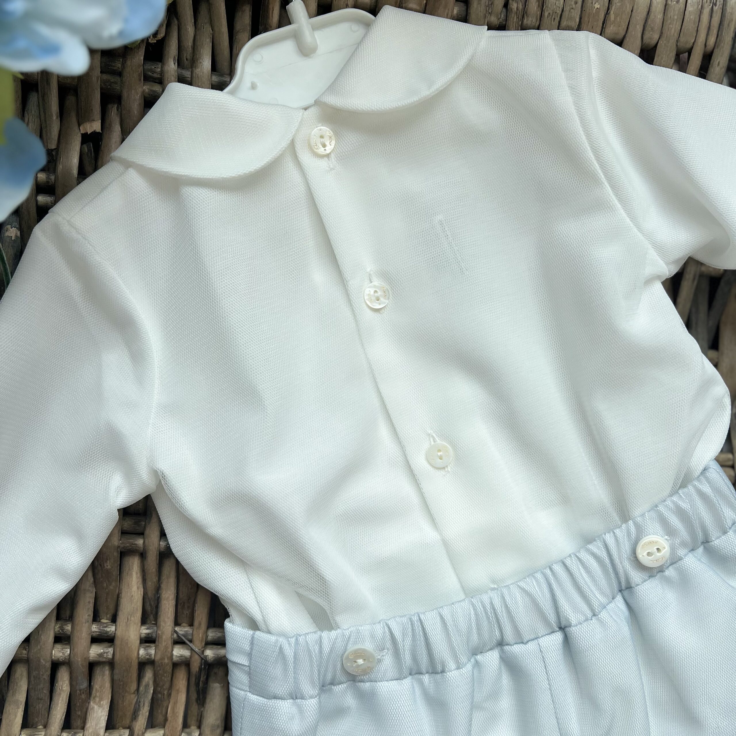 Completo Battesimo celeste con camicia piegone 5639 - immagine 3