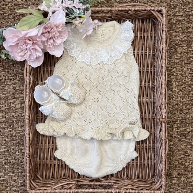 Completo in maglia con merletto, coulotte e babbucce JL