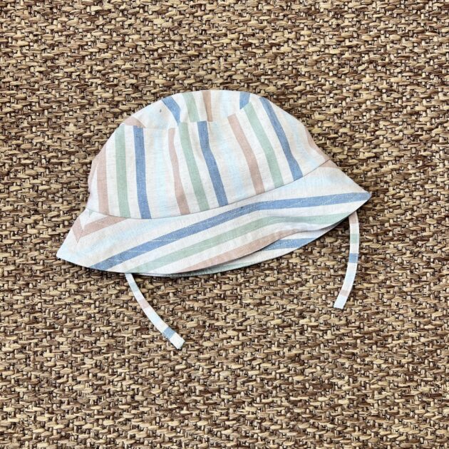 Cappellino a righe colorato 3G322/00