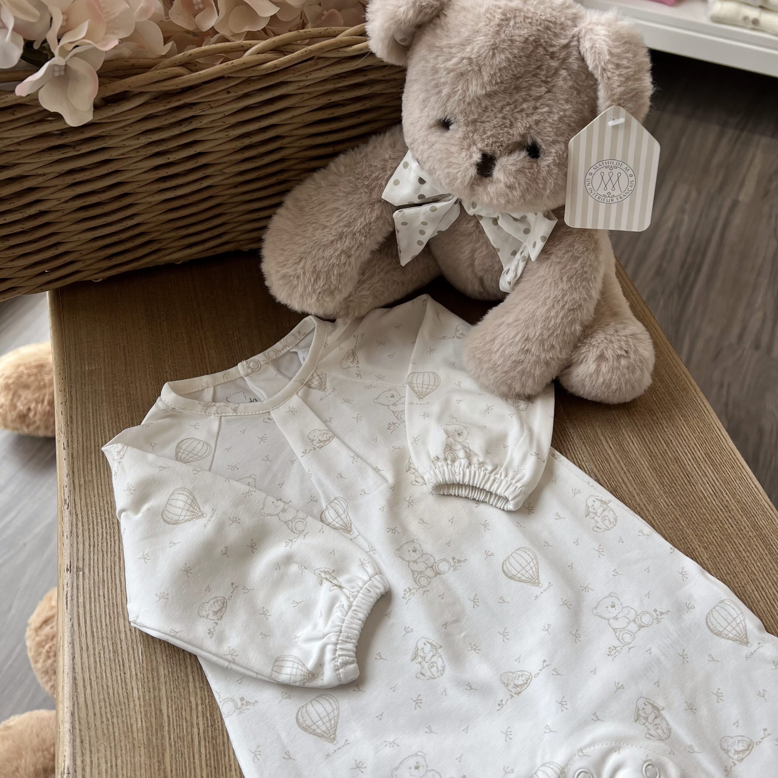 Tutina in cotone con orsetti, mongolfiere e coniglietti 3G657/00