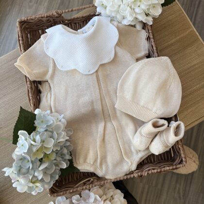 Pagliaccetto beige con colletto smerlato | 3067L