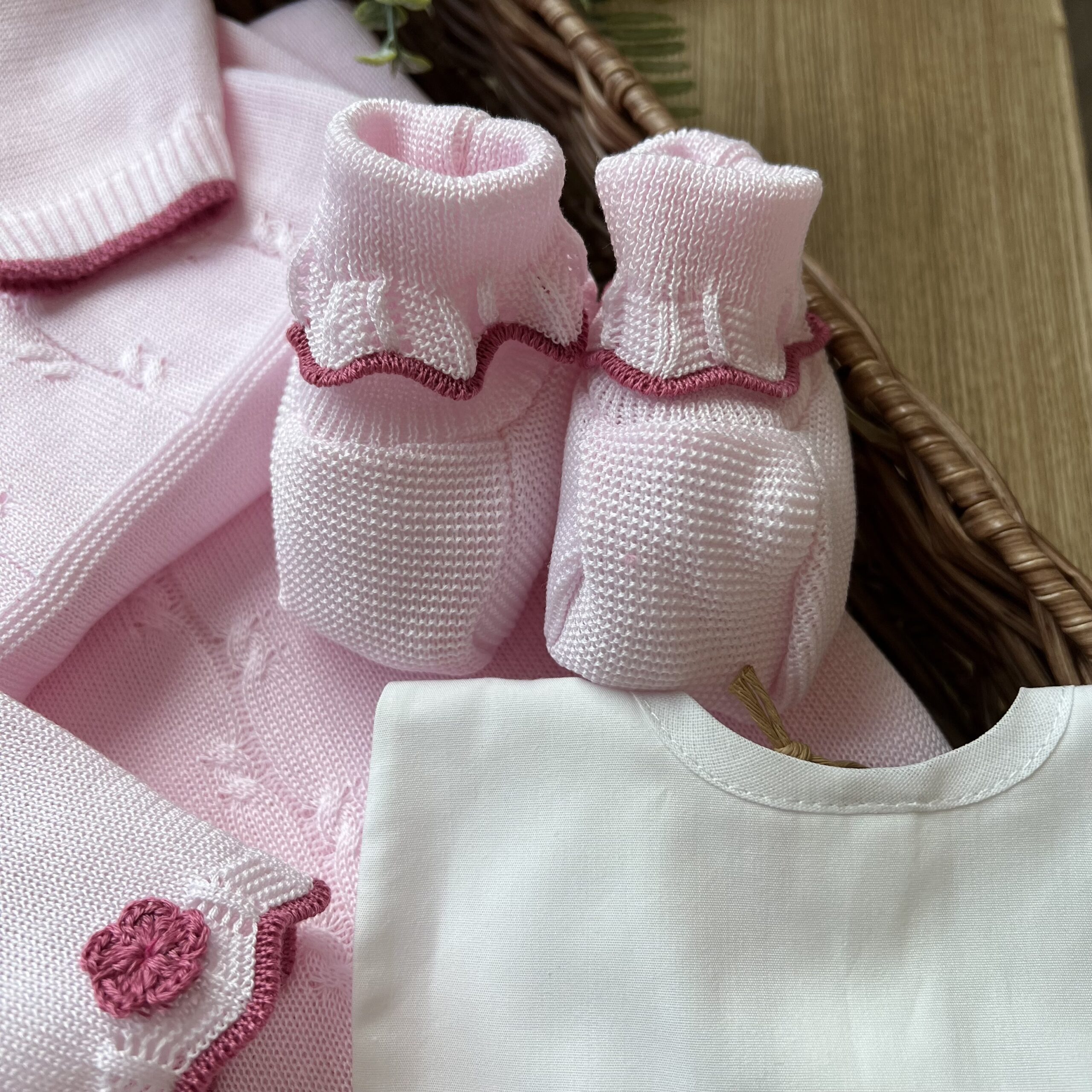 Set Nascita neonata 2 Pz, tutina e babbucce con fiori | Estivo | B092 40 - immagine 5