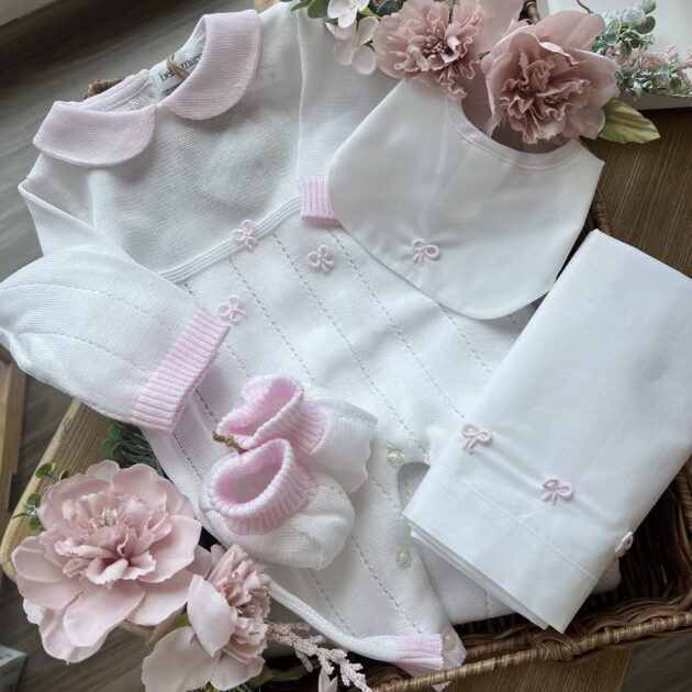 Set Nascita neonata 4 Pz, tutina con ricamo nodini d’amore | Estivo | B094 41 | BM