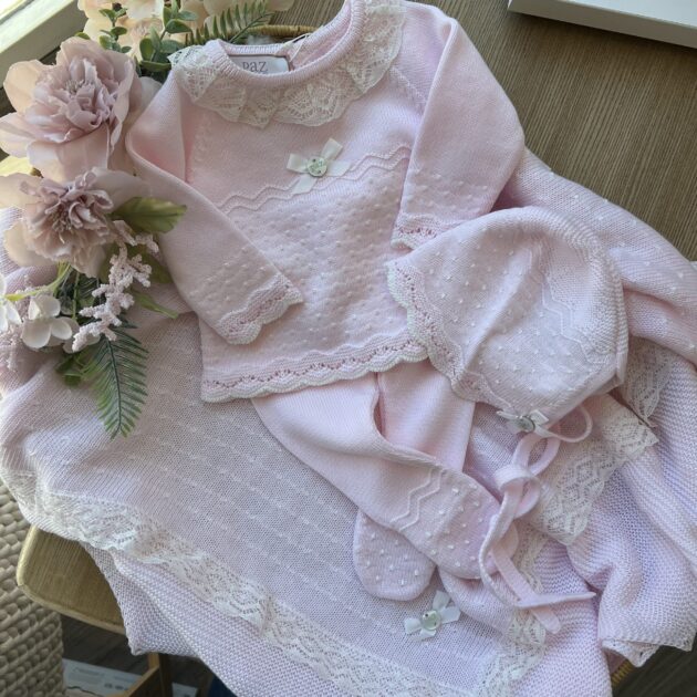 Coordinato nascita romantico neonata, con completo, cuffietta e coperta | Filo di cotone | 029-123235
