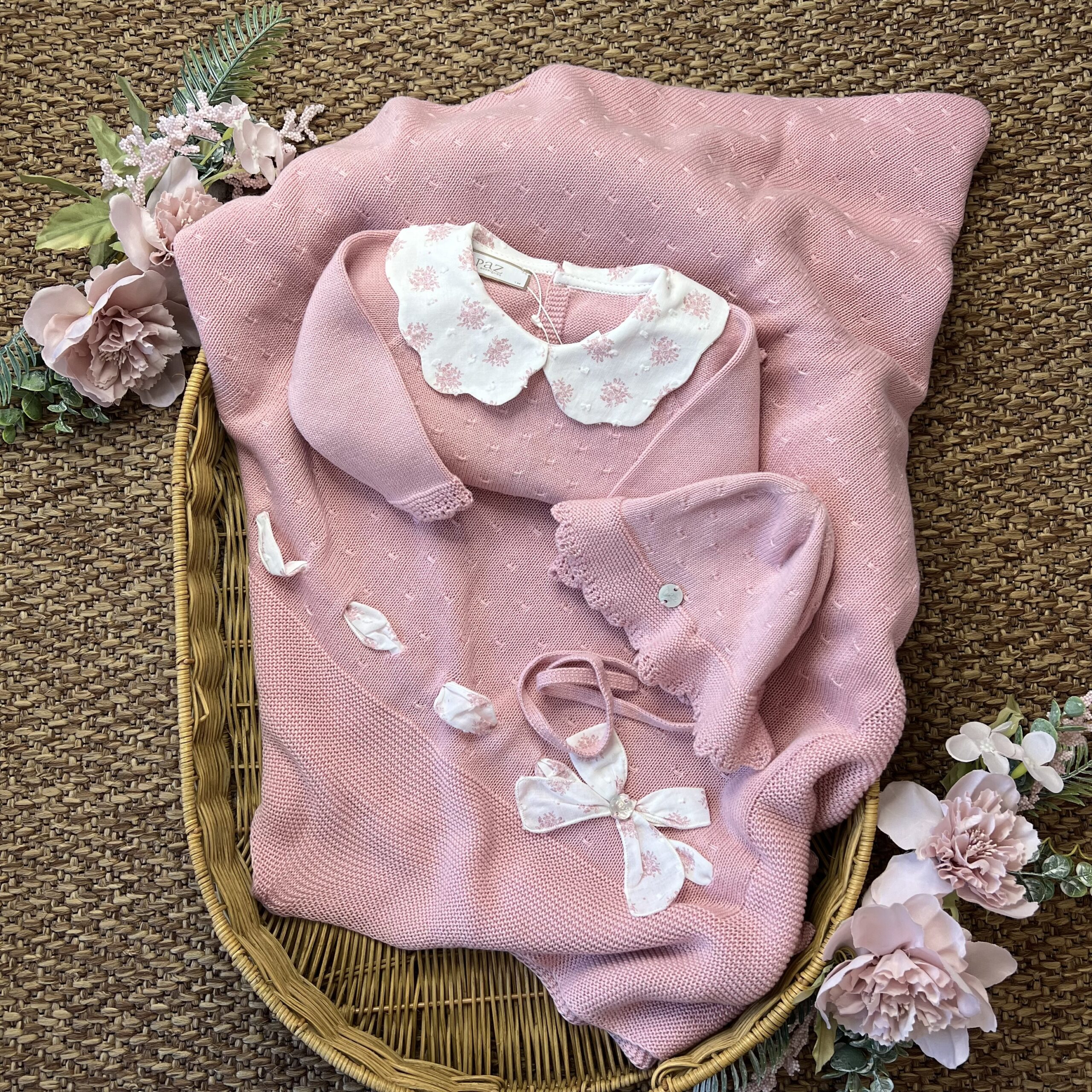 Coordinato nascita neonata con completo 2 Pz, cappello e coperta Fiori | Filo di cotone | 029-123645 - immagine 2
