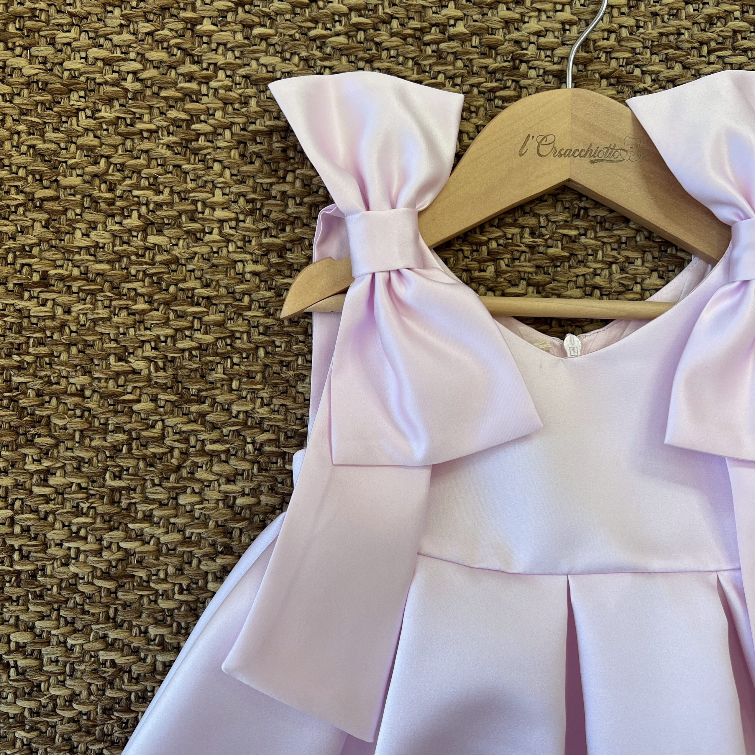 Abito elegante bimba in raso rosa con fiocchi | 801 | IL - immagine 2