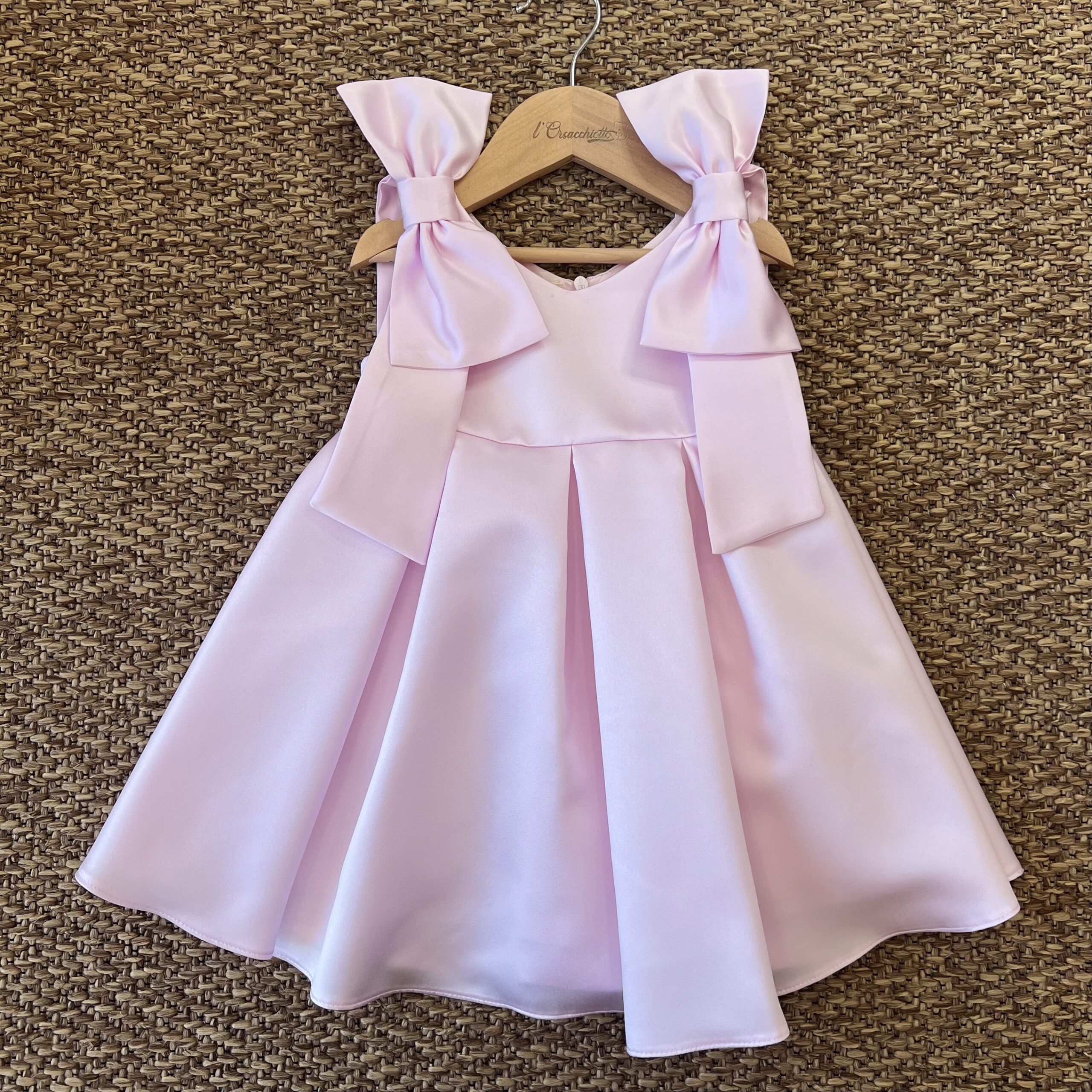 Abito elegante bimba in raso rosa con fiocchi | 801 | IL