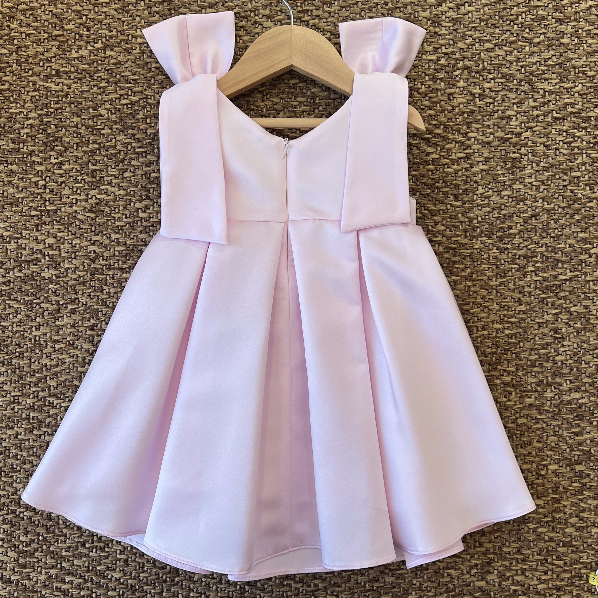 Abito elegante bimba in raso rosa con fiocchi | 801 | IL - immagine 3