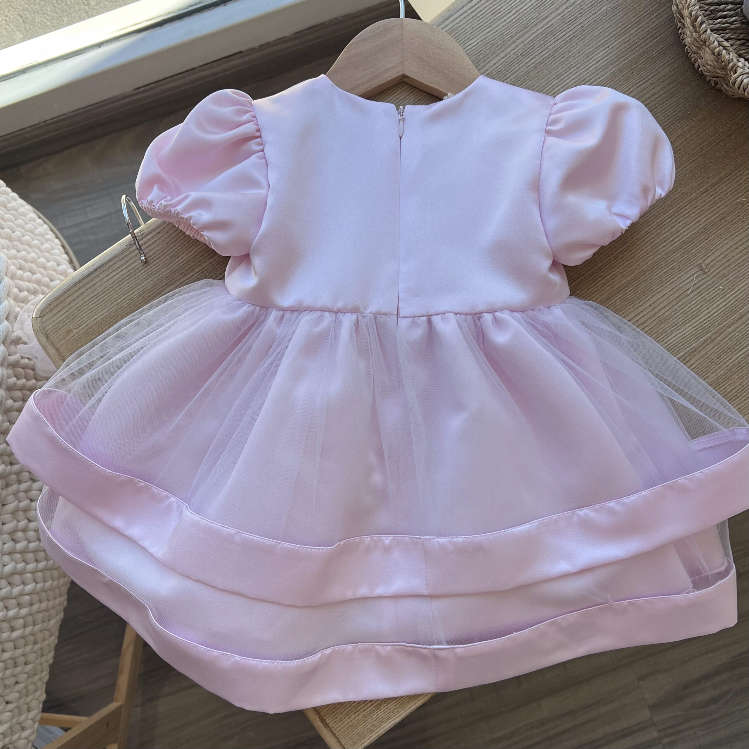 Abito elegante bimba in raso rosa e tulle con fiocco | 818 | Il - immagine 3