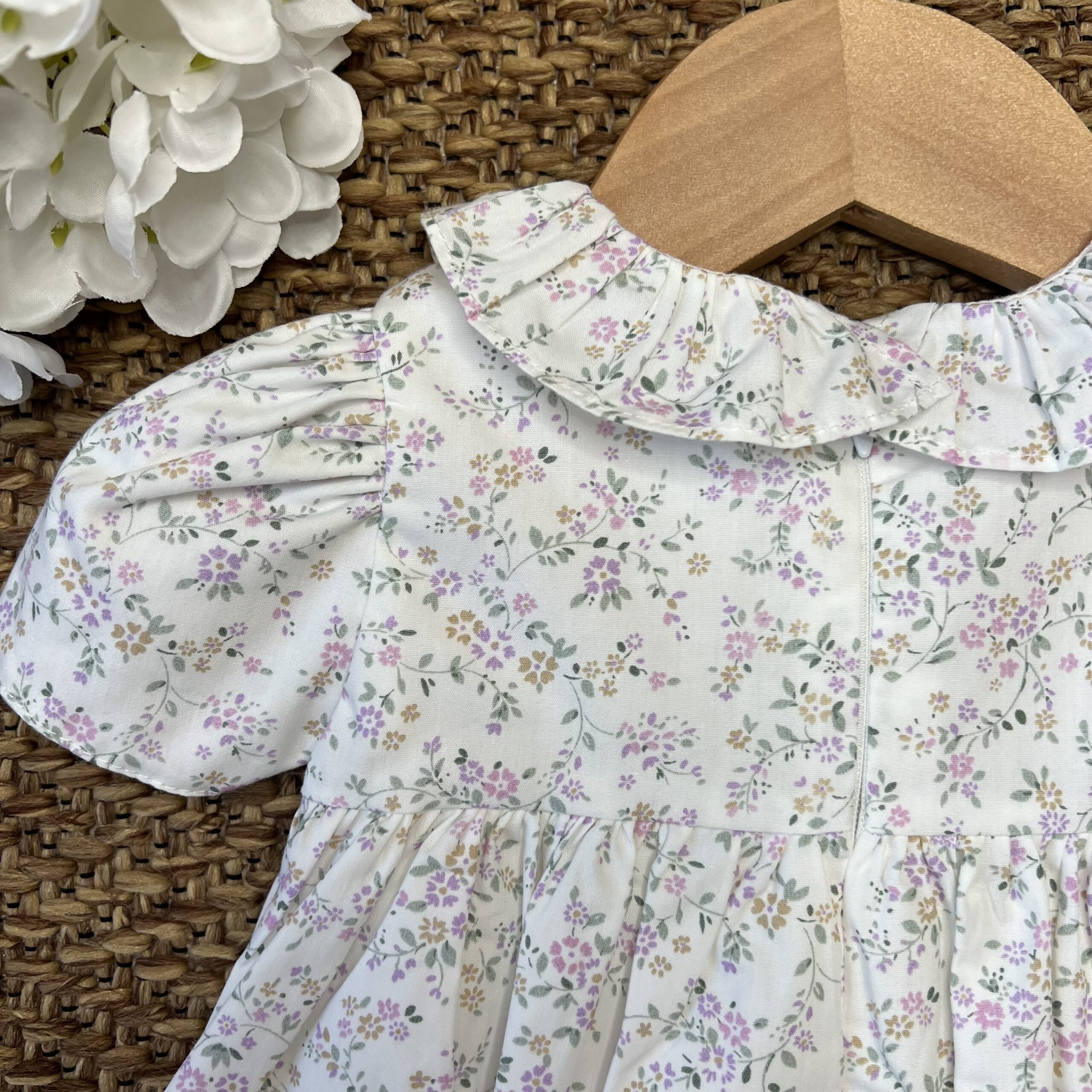 Abito bimba a fiori con punto smok glicine | 285 | DK - immagine 5