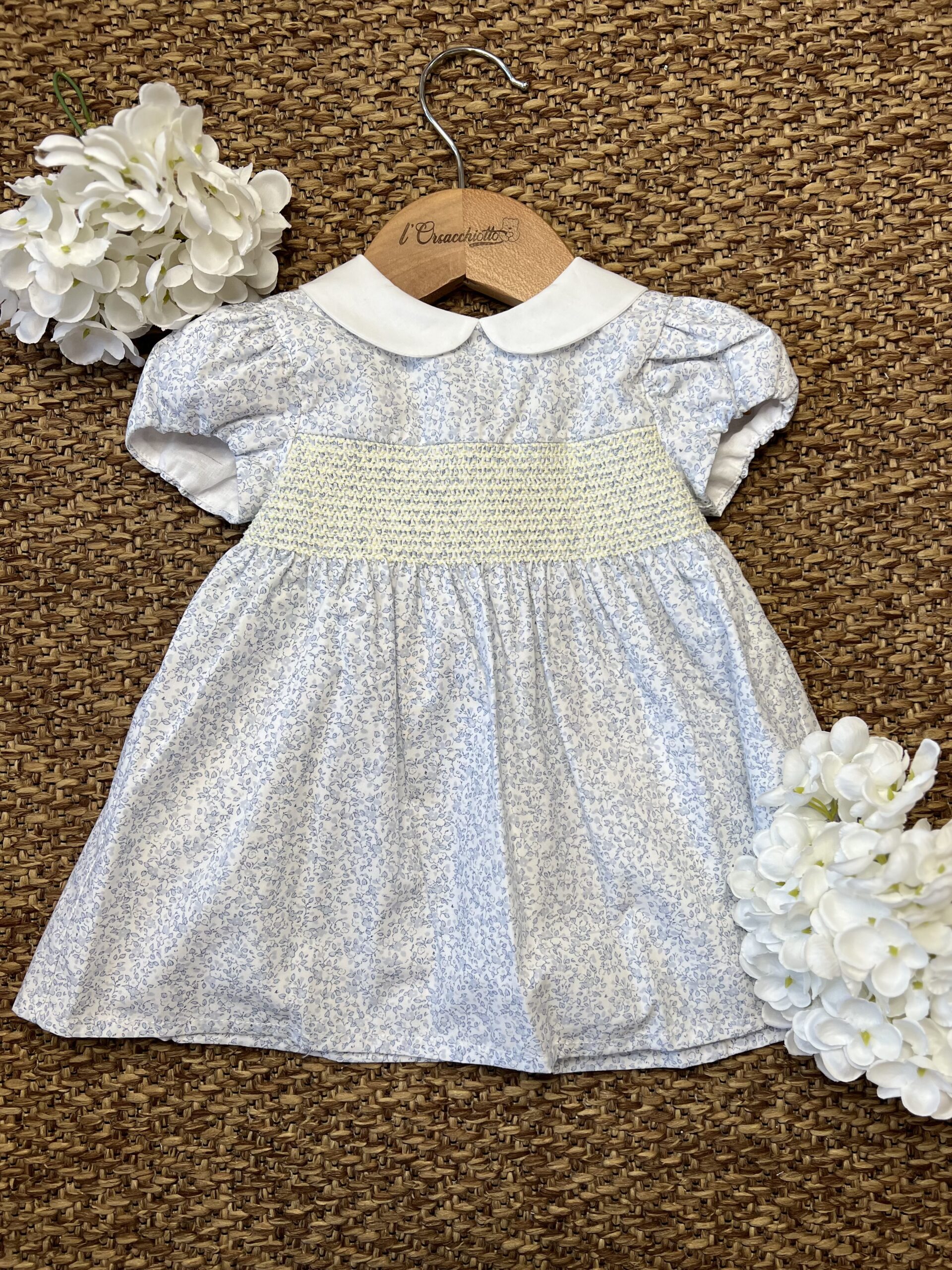 Abito bimba a fiori celeste con punto smock | 304 | DK - immagine 2