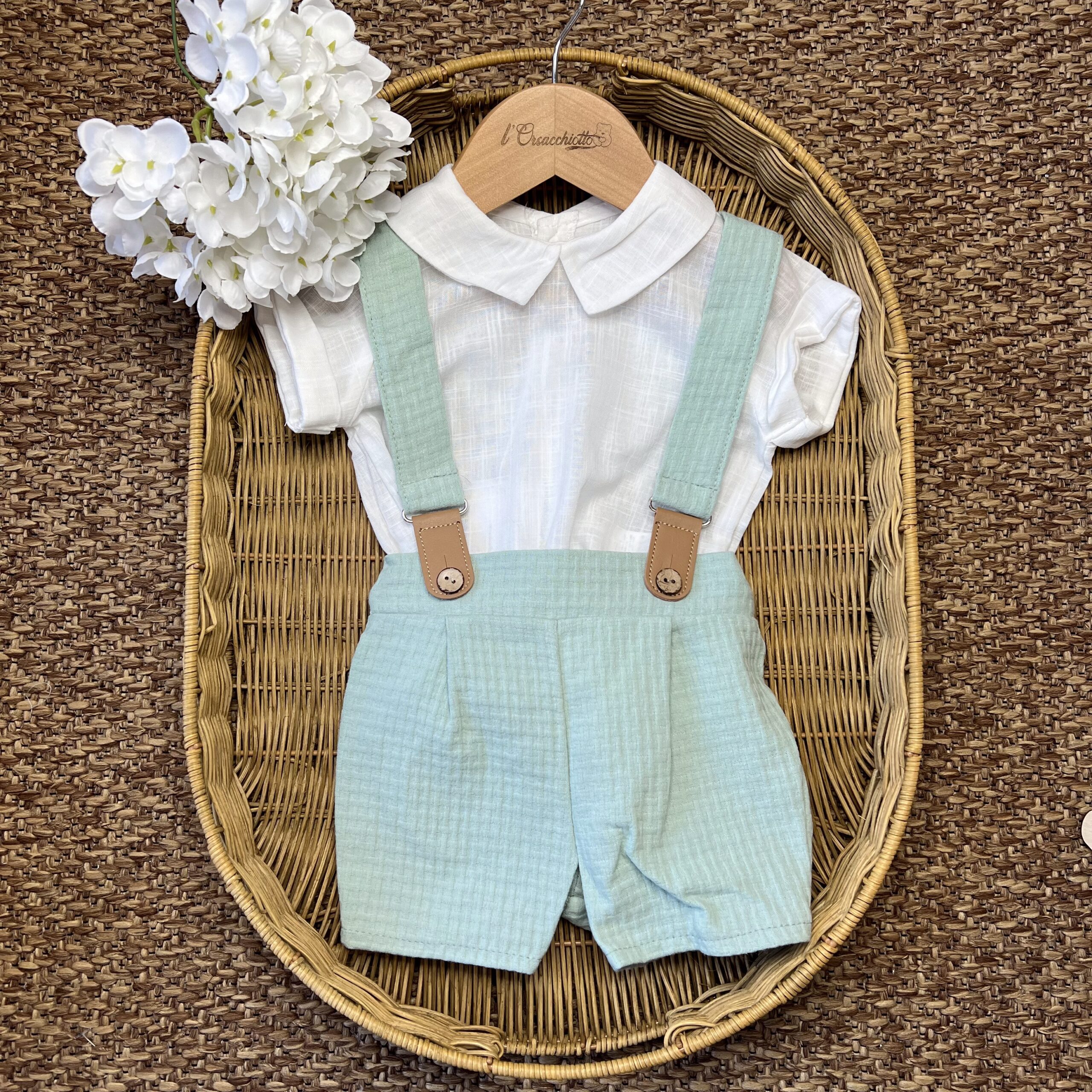 Completo bimbo con pant.corto verde, bretelle e camicia bianca | estivo | 11332 | CL - immagine 2