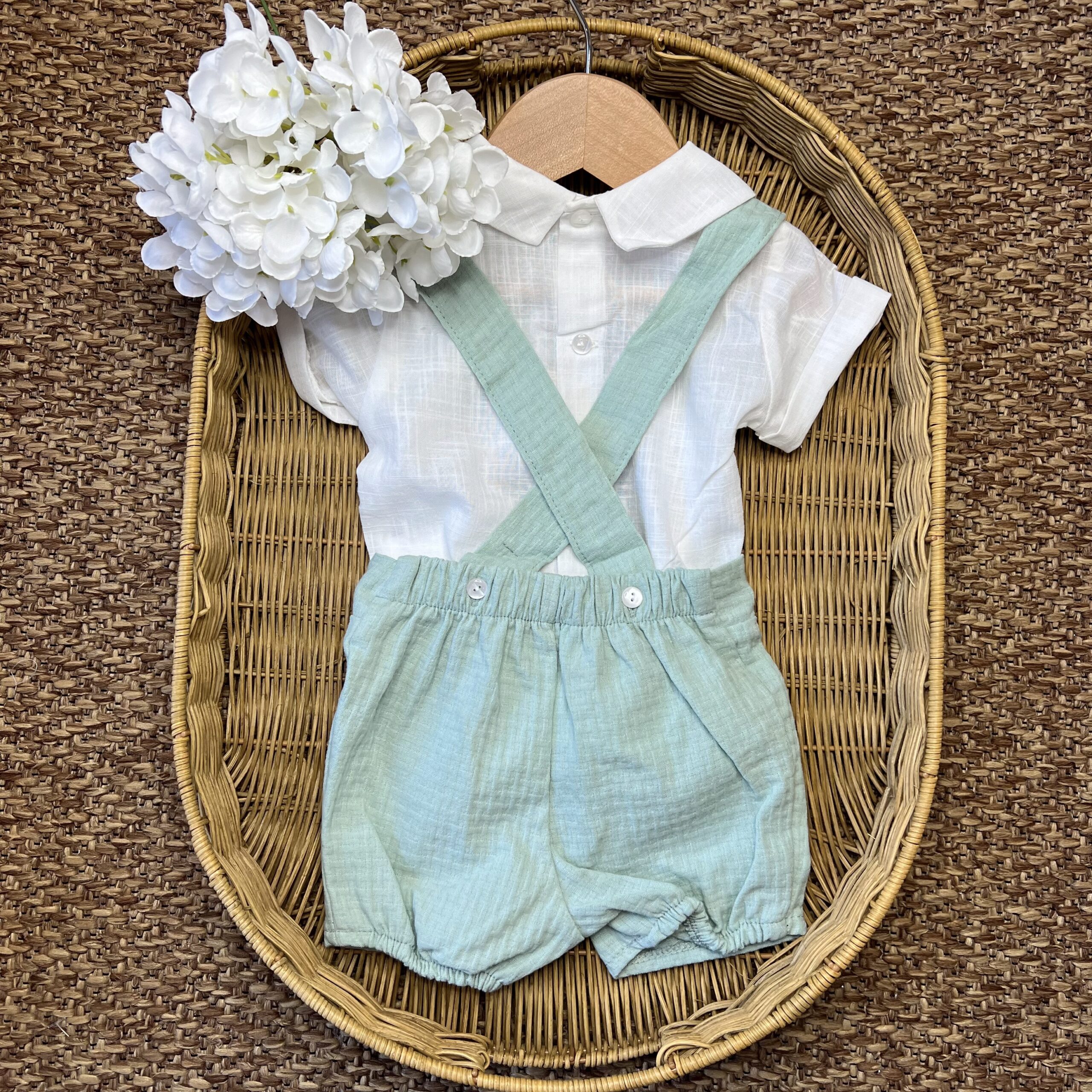 Completo bimbo con pant.corto verde, bretelle e camicia bianca | estivo | 11332 | CL - immagine 4