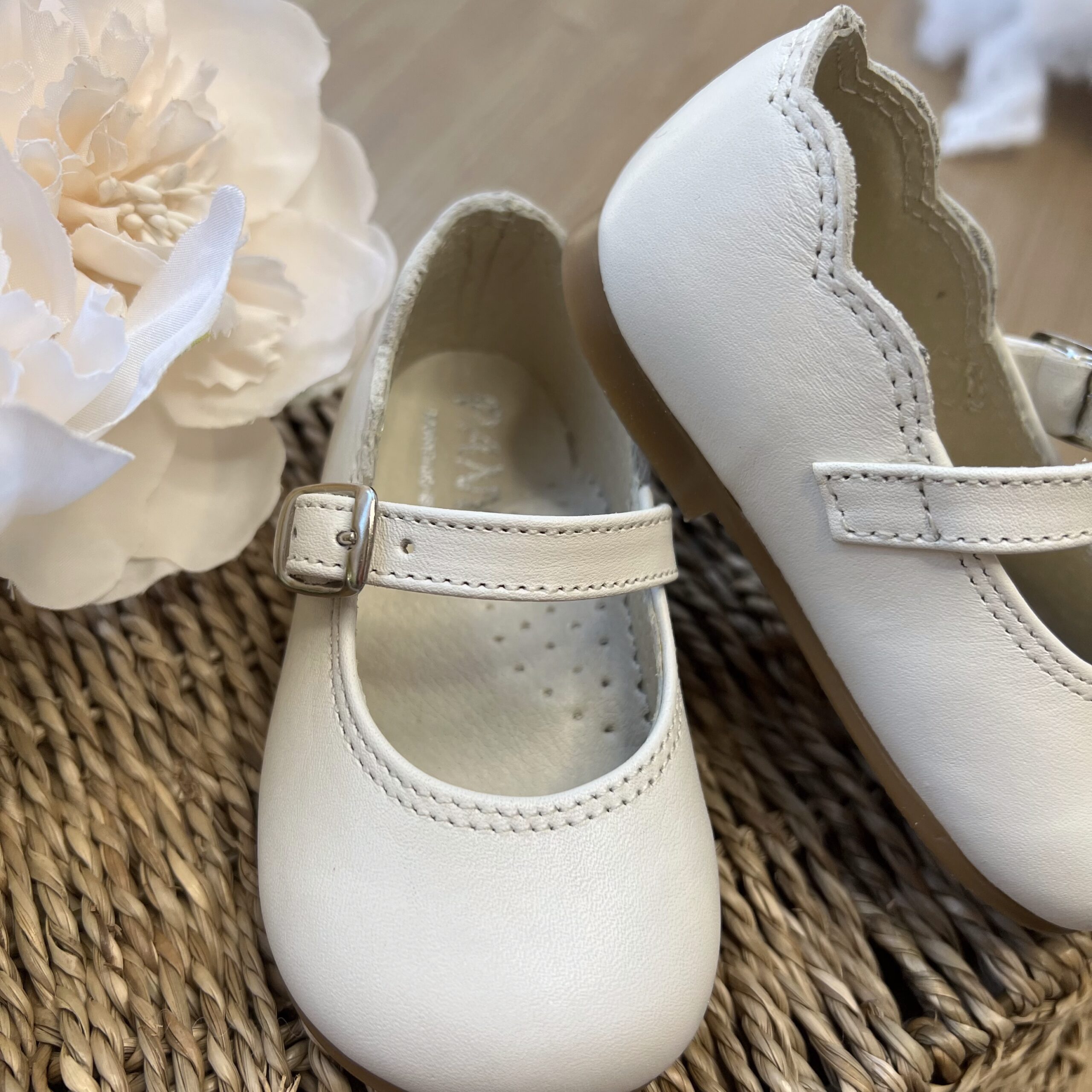 Scarpa bimba panna con smerlo | B3206 | PNN - immagine 2