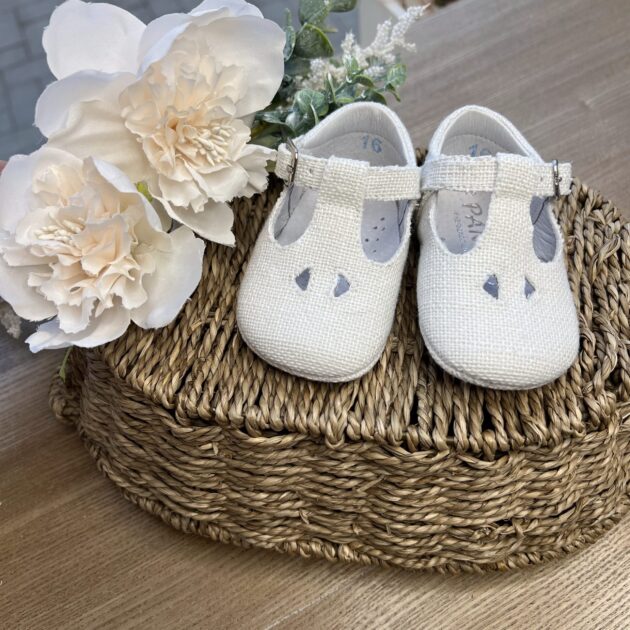 Scarpa bimbo occhietti in lino bianco | A3402 | PNN