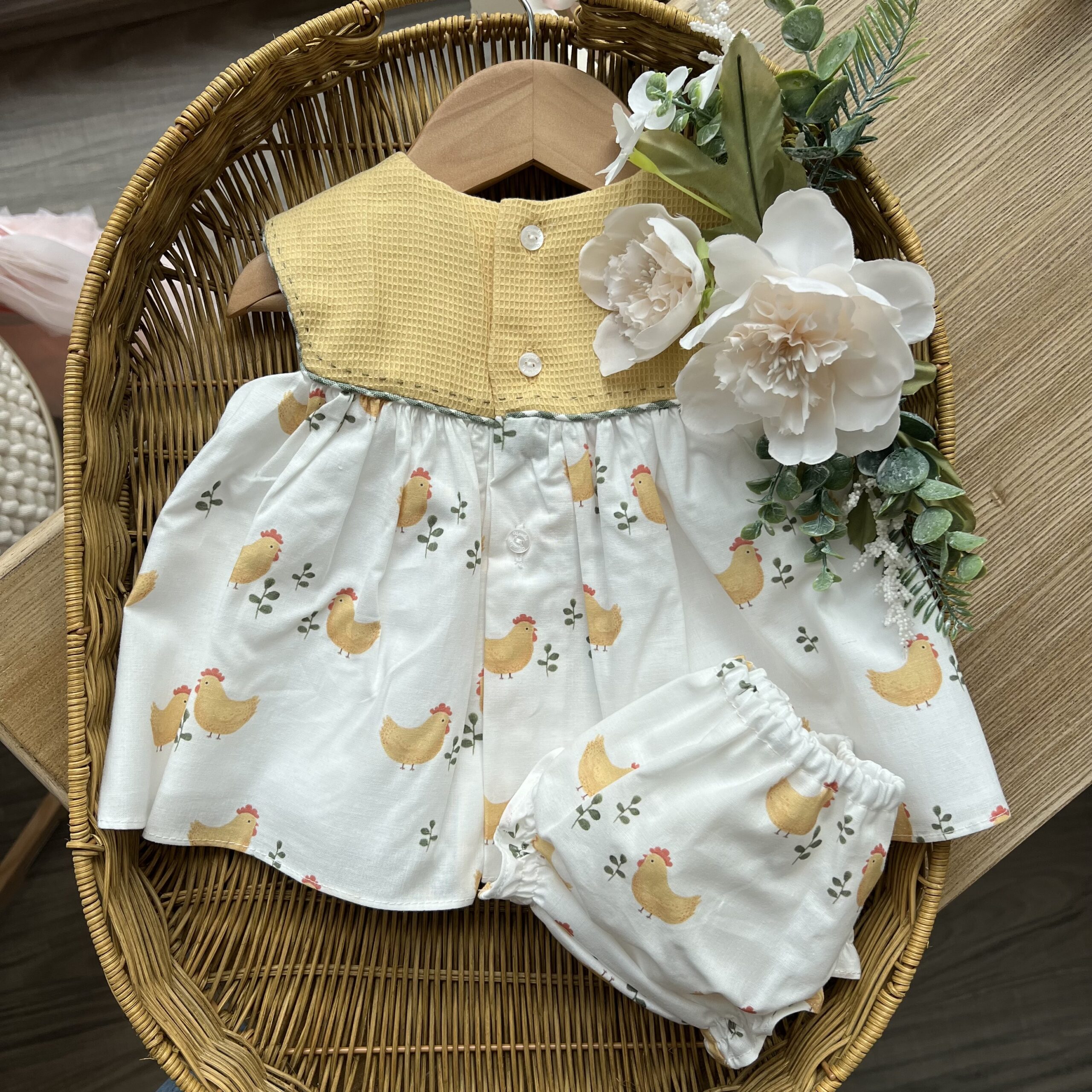 Completo bimba in cotone con galline | 0043 | YD - immagine 3