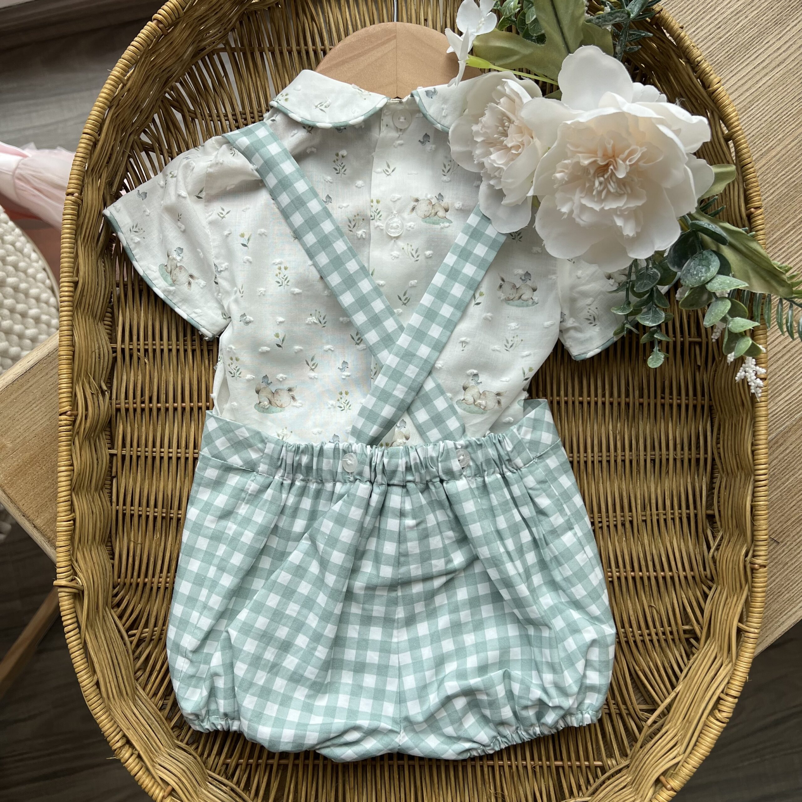 Pagliaccetto bimbo verde con bretelle con coniglietti | 0015 | YD - immagine 2