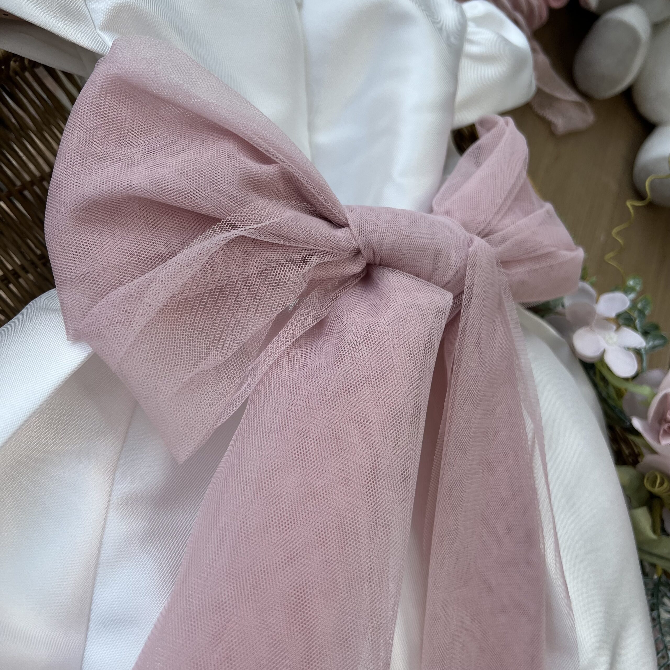 Abito battesimo bimba con fascia rosa antico e fiori | 735 | MML - immagine 5