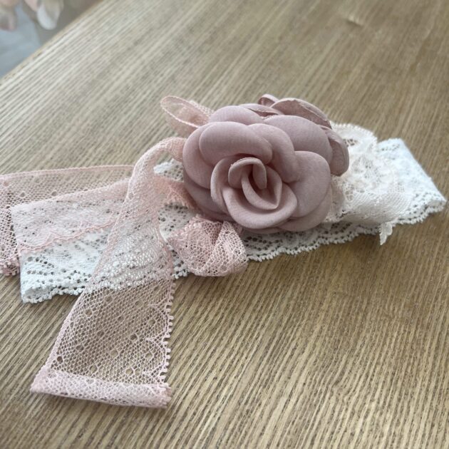 Fascia capelli con merletto e fiori rosa antico | 735 | MML