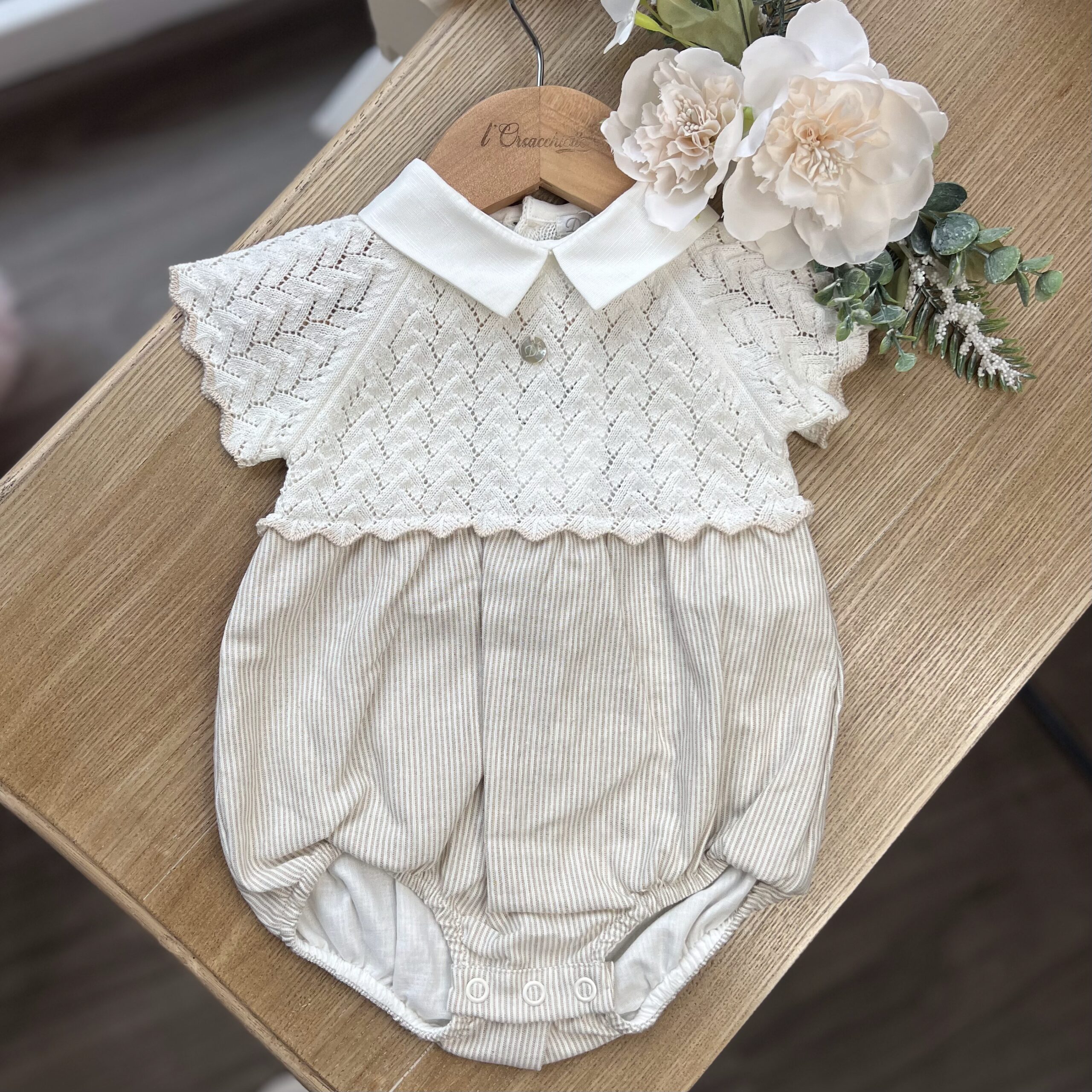 Pagliaccetto bimbo con maglia in cotone e righina crema | Dk152 | Dk - immagine 2