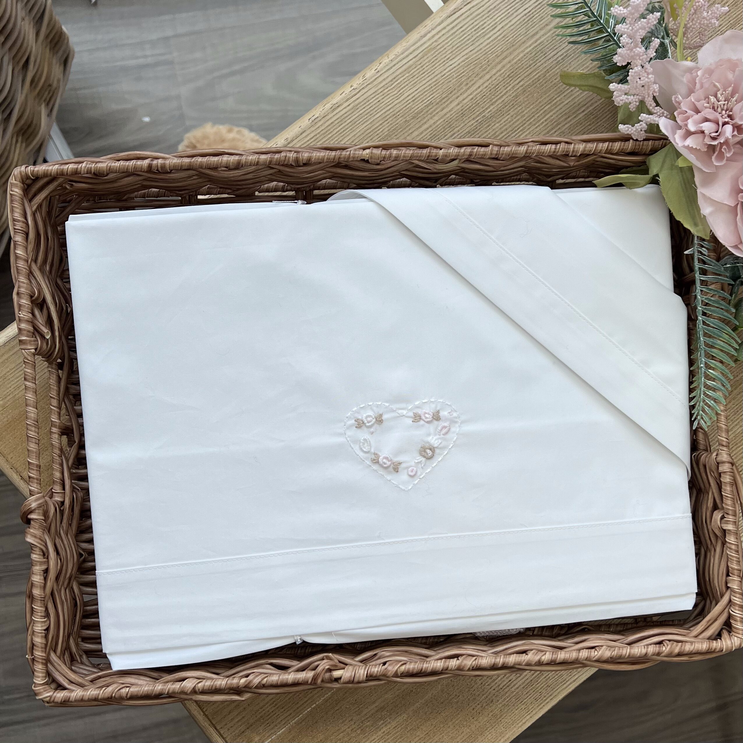 Coordinato nascita con cuore roselline 6 Pz con coprifasce | Filo di cotone | 3612.1 | PD - immagine 3