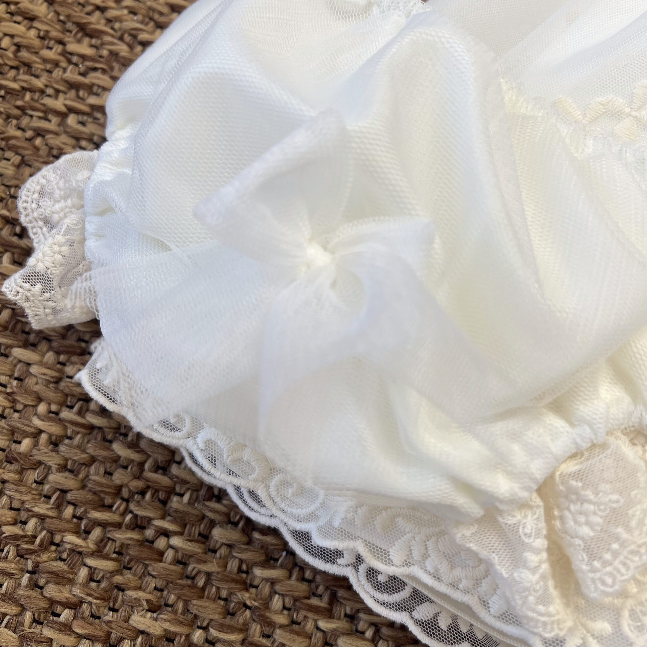 Abito Battesimo bimba in tulle con ricamo | 1/6531 | PP - immagine 3