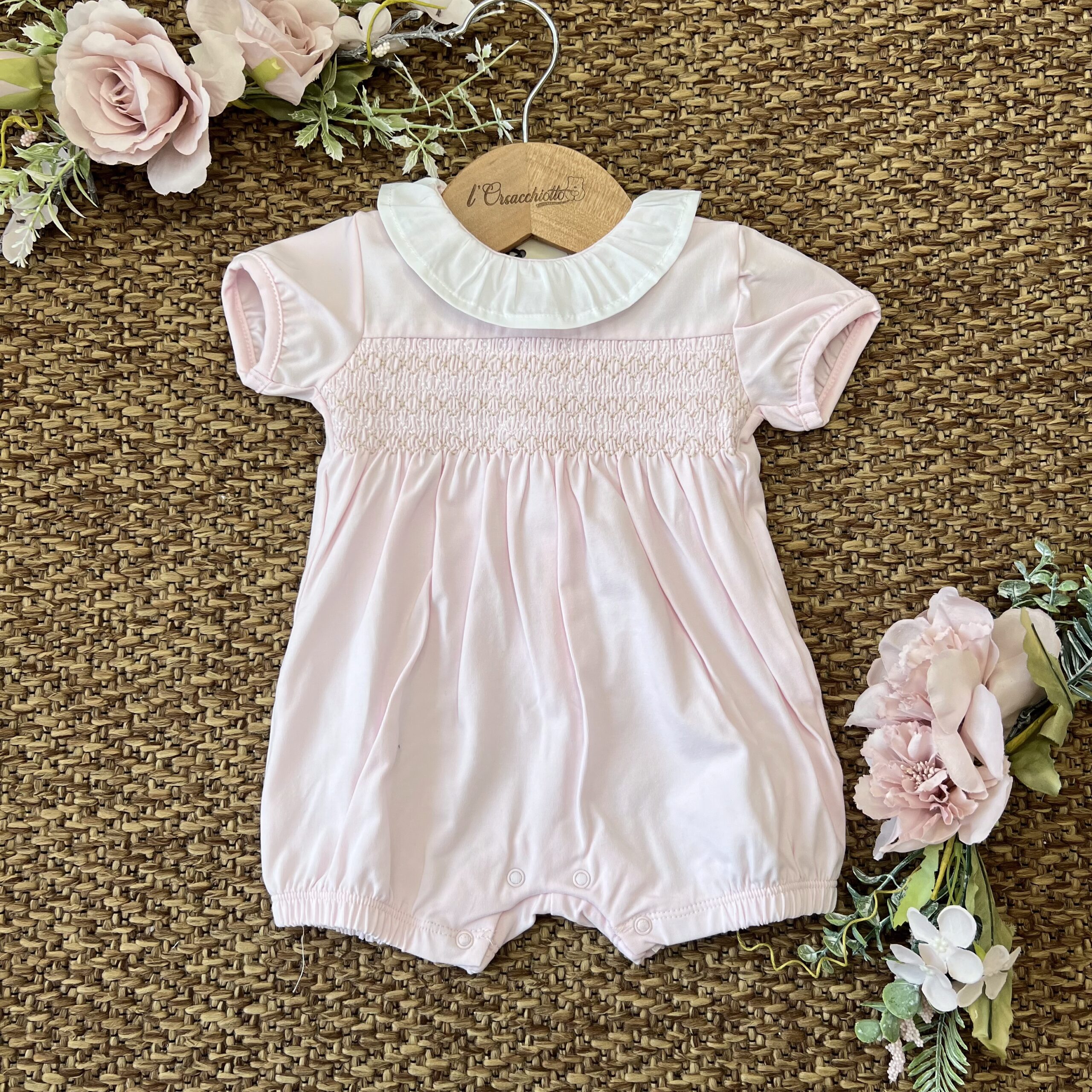Pagliaccetto Rosa con punto smock e volant | 0563 | CC