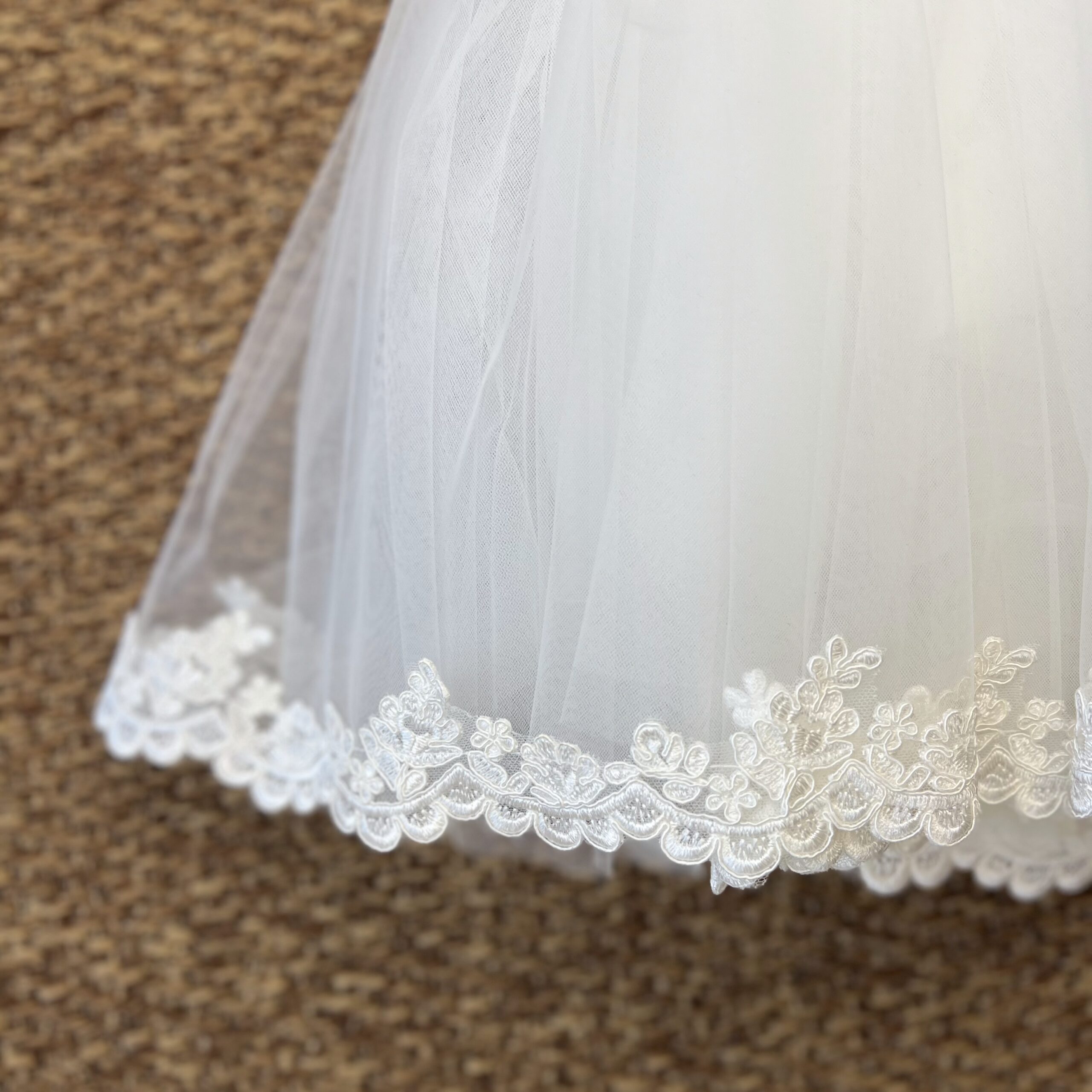 Abito battesimo bimba Kimberly fiore celeste con fascia | LPE - immagine 4