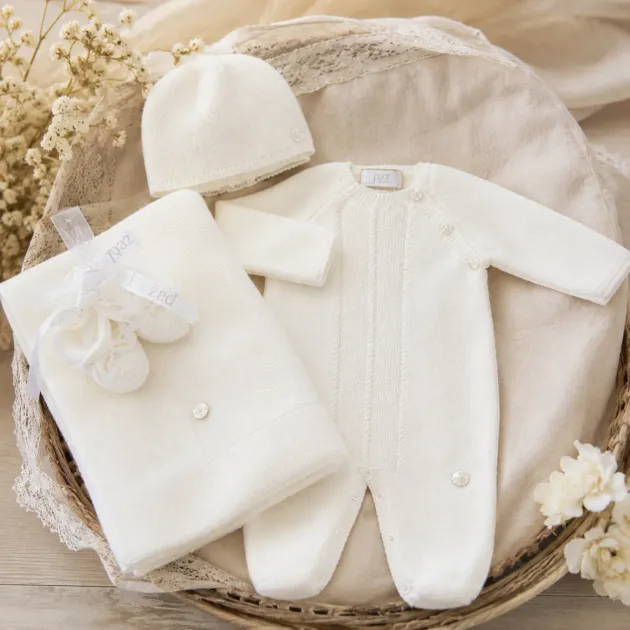 Set nascita neonato panna con babbucce, cappellino e coperta | AI | 005-114108 | Pz